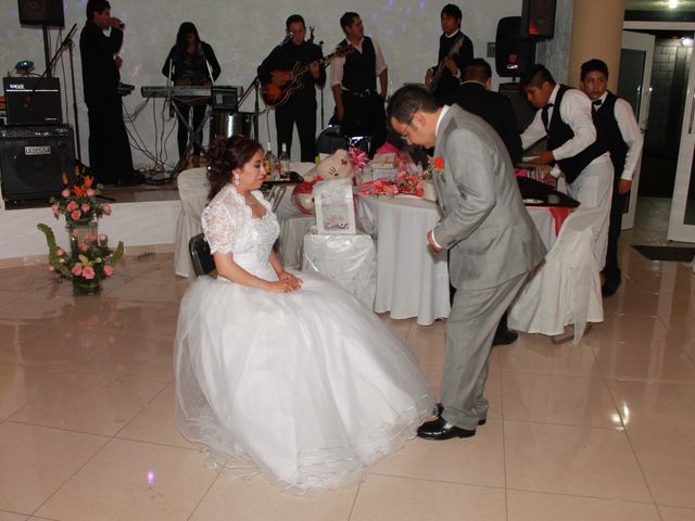 La boda de Erasmo y Aida en Tlaxcala, Tlaxcala 25