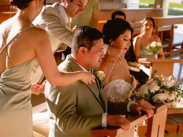 La boda de Carlos y Gaby en Mérida, Yucatán 75