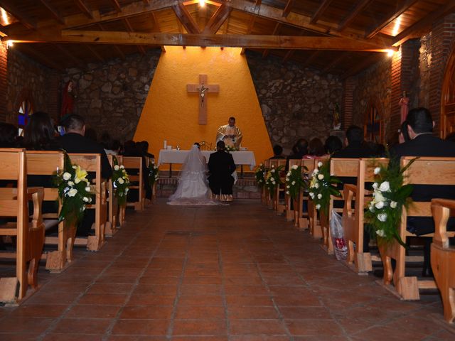 La boda de Salvador y Karla en Acaxochitlán, Hidalgo 24