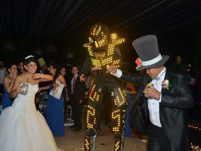 La boda de Alejandro  y Karen en Xalapa, Veracruz 33