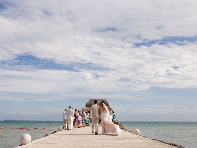 La boda de Oscar y Regina en Puerto Morelos, Quintana Roo 39
