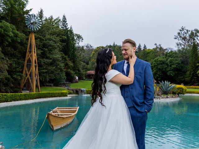 La boda de Artur y Mercedes en Jocotepec, Jalisco 12