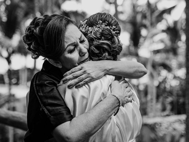 La boda de Andres y Itzel en Bahía de Banderas, Nayarit 24