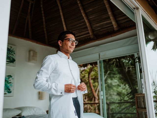 La boda de Andres y Itzel en Bahía de Banderas, Nayarit 37