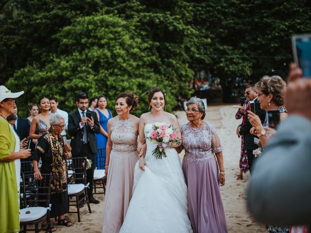 La boda de Andres y Itzel en Bahía de Banderas, Nayarit 57