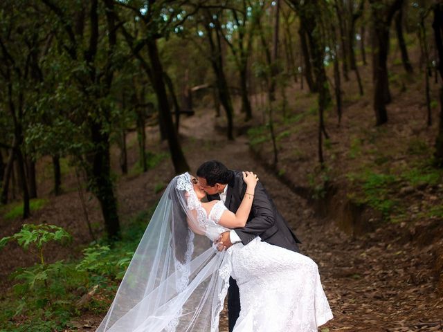 La boda de Enrique y Julieta  en Ixtlán del Río, Nayarit 7