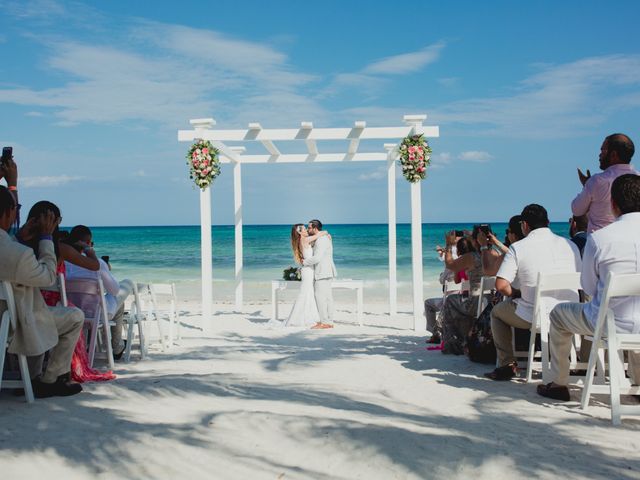 La boda de Rodrigo y Marcela en Playa del Carmen, Quintana Roo 32