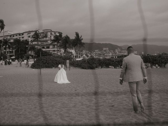 La boda de Ben y Brenda en Puerto Vallarta, Jalisco 51