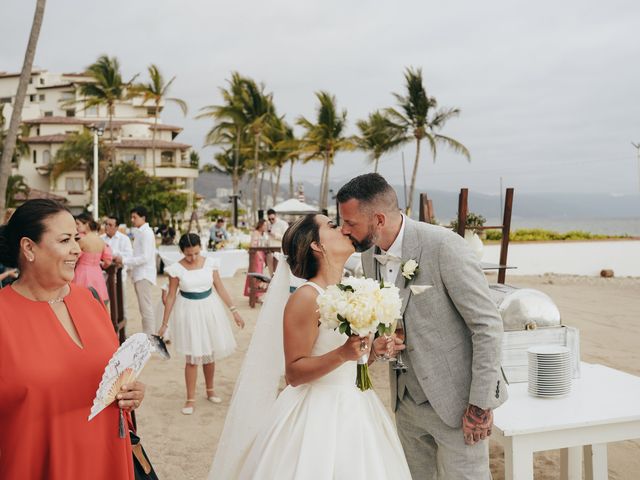 La boda de Ben y Brenda en Puerto Vallarta, Jalisco 58