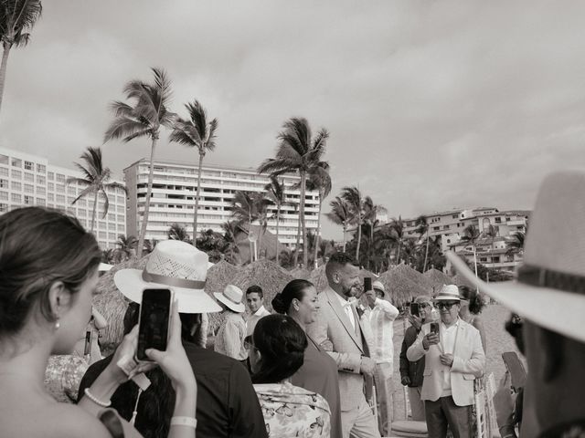 La boda de Ben y Brenda en Puerto Vallarta, Jalisco 92