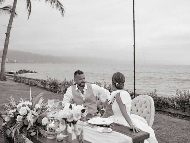 La boda de Ben y Brenda en Puerto Vallarta, Jalisco 113