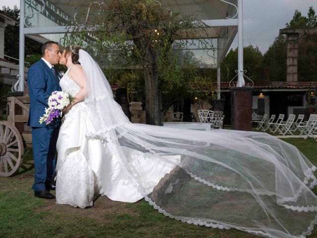 La boda de Oscar y Elena en Naucalpan, Estado México 29