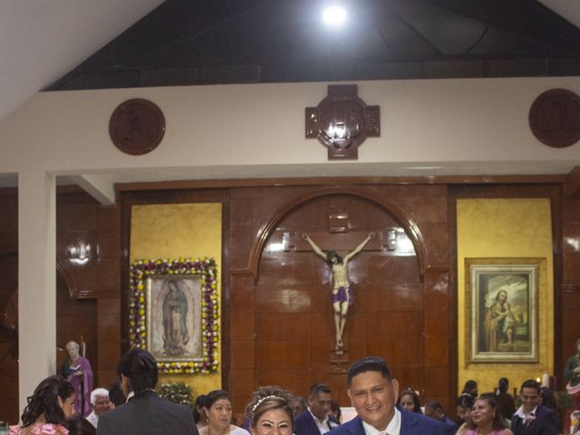 La boda de Carlos y Laura en Coatzacoalcos, Veracruz 16