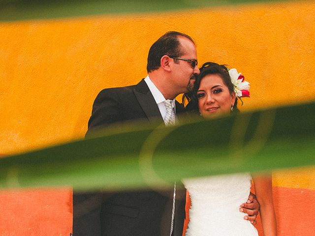 La boda de Rubén y Laura en Salamanca, Guanajuato 43