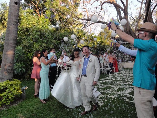 La boda de Oscar y Raquel  en Xochitepec, Morelos 36