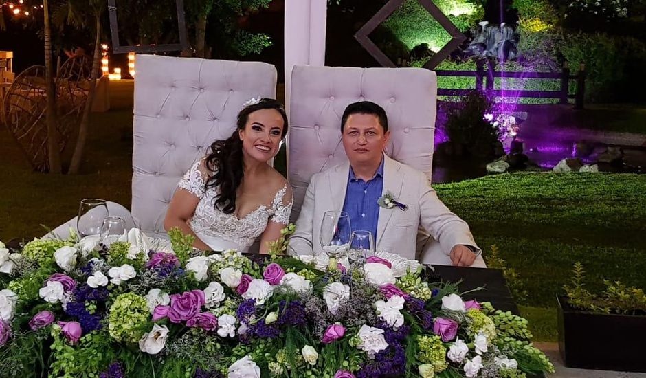 La boda de Oscar y Raquel  en Xochitepec, Morelos