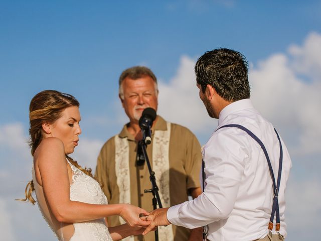 La boda de Sam y Ashley en Isla Mujeres, Quintana Roo 11