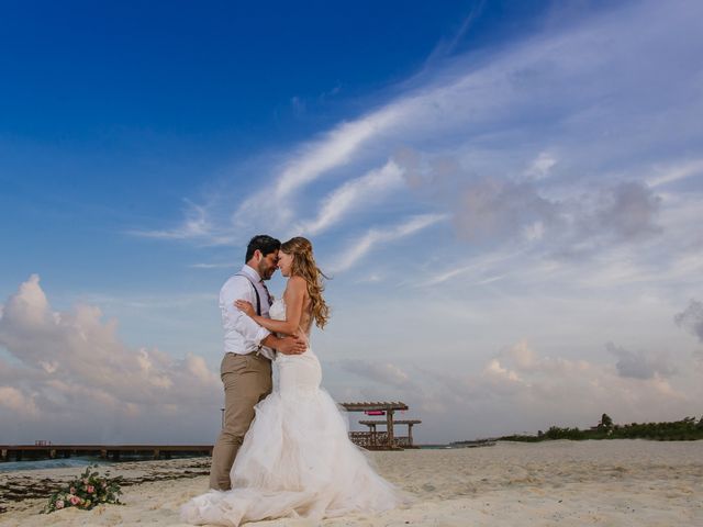La boda de Sam y Ashley en Isla Mujeres, Quintana Roo 15