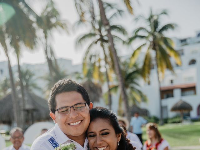 La boda de Mijaíl y Glenda en Huatulco, Oaxaca 38