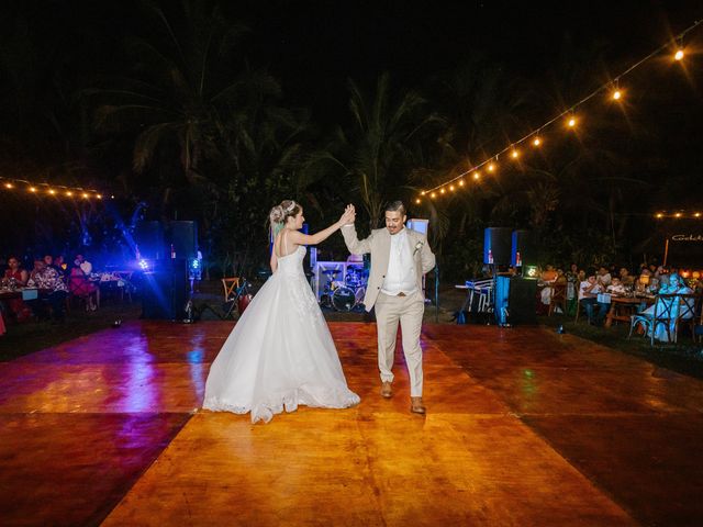 La boda de Raúl y Adilene en Acapulco, Guerrero 111