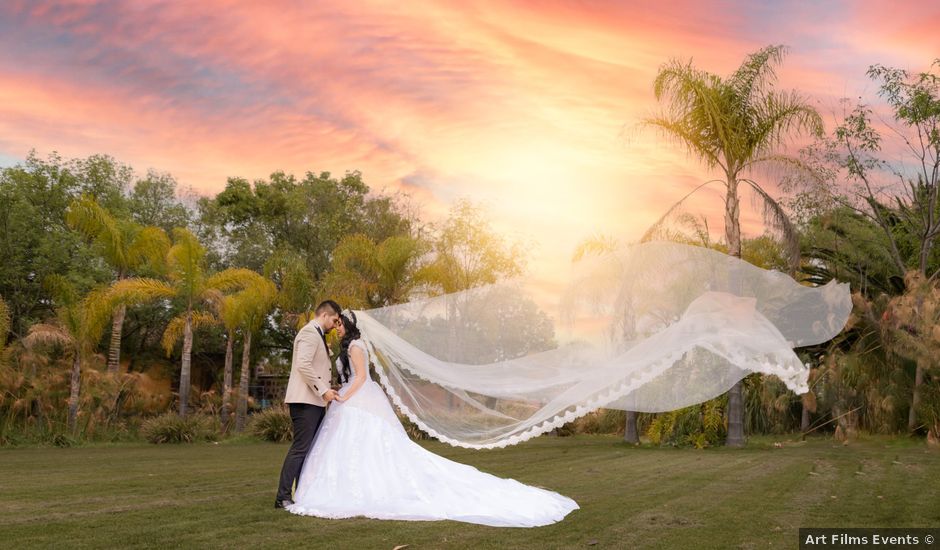 La boda de Távora y Karla en Morelia, Michoacán