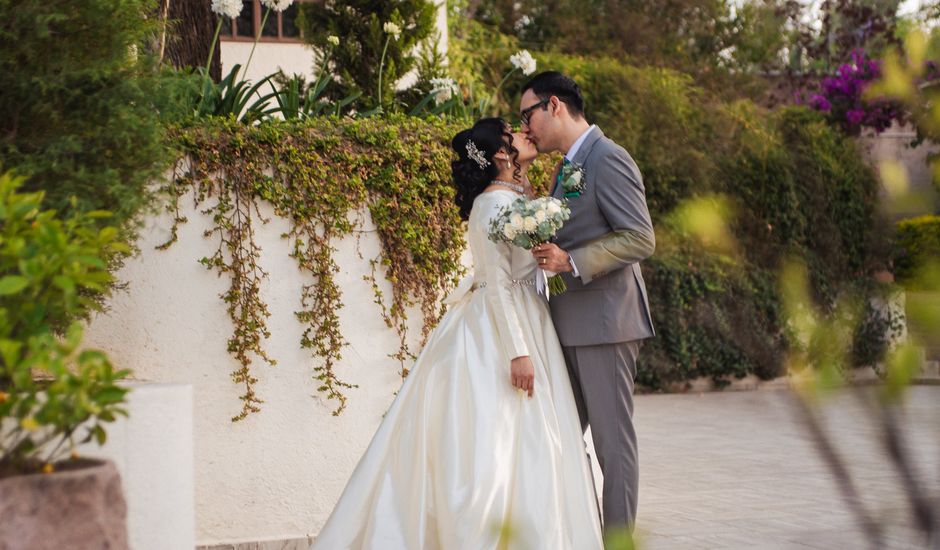 La boda de Alejandro Alayon y Teresita Alvarez en Morelia, Michoacán