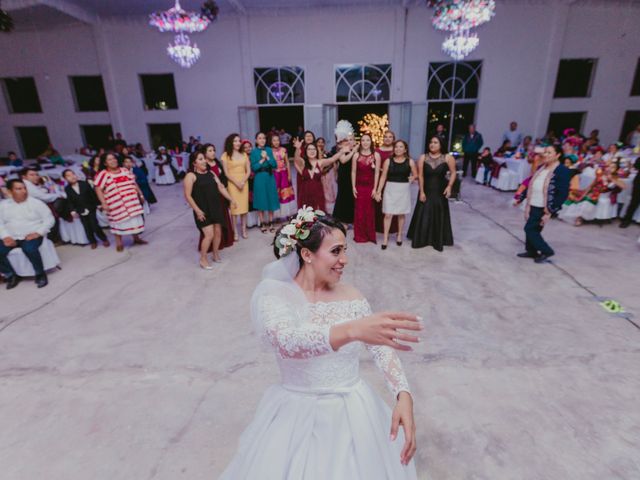 La boda de Miguel y Sandra en Ciudad de Tlaxiaco, Oaxaca 72