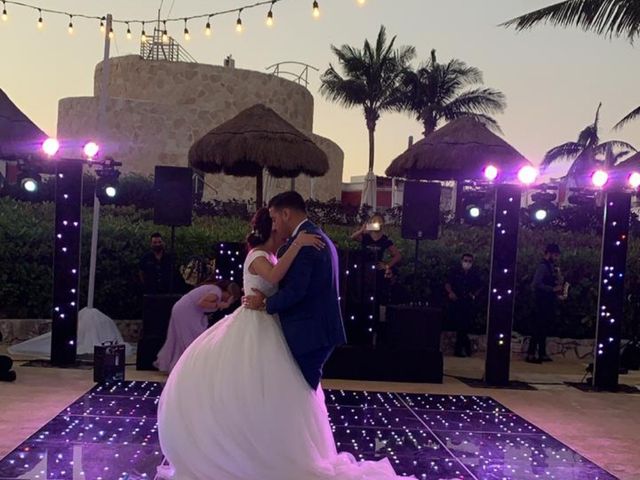 La boda de Adrian y Carmen en Playa del Carmen, Quintana Roo 3
