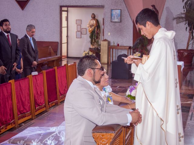 La boda de Ricardo y Yuri en Iztacalco, Ciudad de México 52
