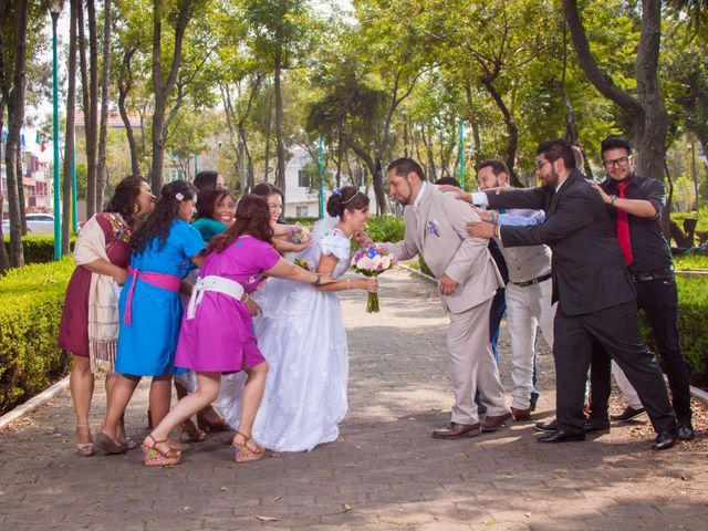 La boda de Ricardo y Yuri en Iztacalco, Ciudad de México 73