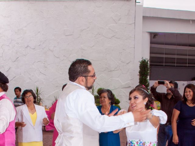 La boda de Ricardo y Yuri en Iztacalco, Ciudad de México 94