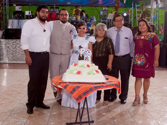 La boda de Ricardo y Yuri en Iztacalco, Ciudad de México 100