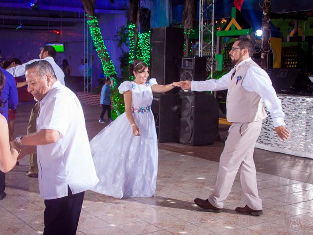 La boda de Ricardo y Yuri en Iztacalco, Ciudad de México 110