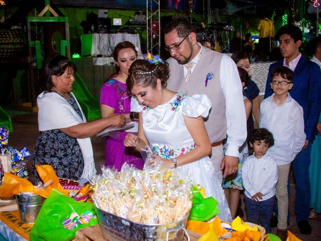 La boda de Ricardo y Yuri en Iztacalco, Ciudad de México 111