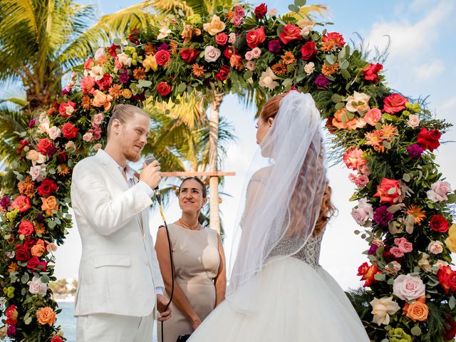 La boda de Timothy y Dilssie en Playa del Carmen, Quintana Roo 40
