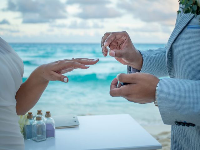 La boda de Santiago y Sayra  en Cancún, Quintana Roo 5