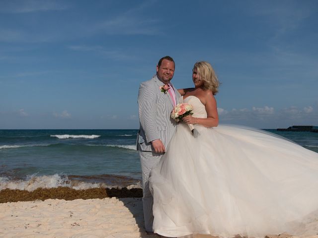 La boda de Aaron y Lauren en Playa del Carmen, Quintana Roo 19