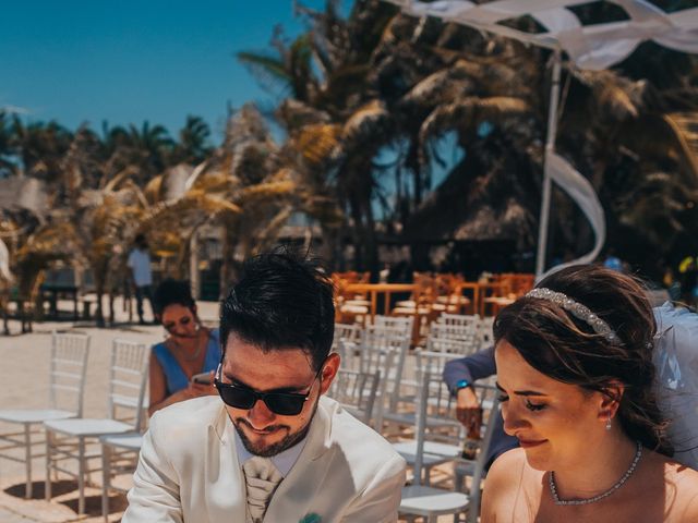 La boda de Diego y Paulina en Acapulco, Guerrero 122