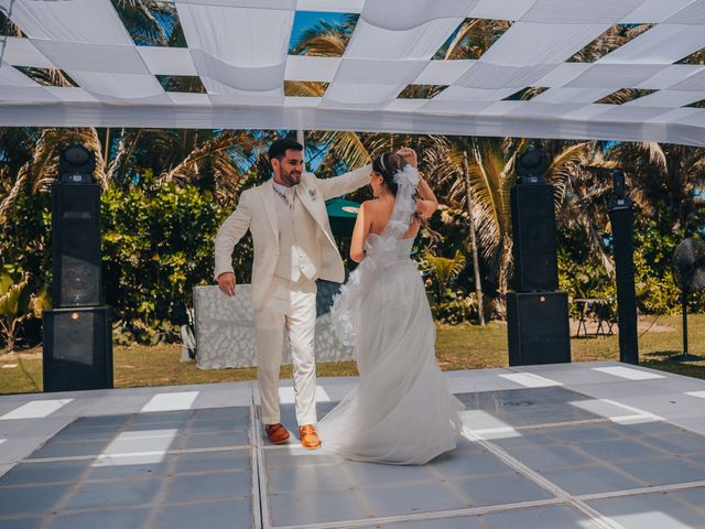 La boda de Diego y Paulina en Acapulco, Guerrero 140