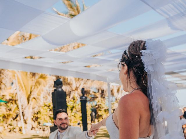 La boda de Diego y Paulina en Acapulco, Guerrero 150