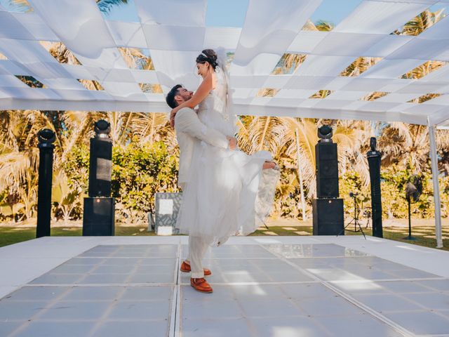 La boda de Diego y Paulina en Acapulco, Guerrero 151