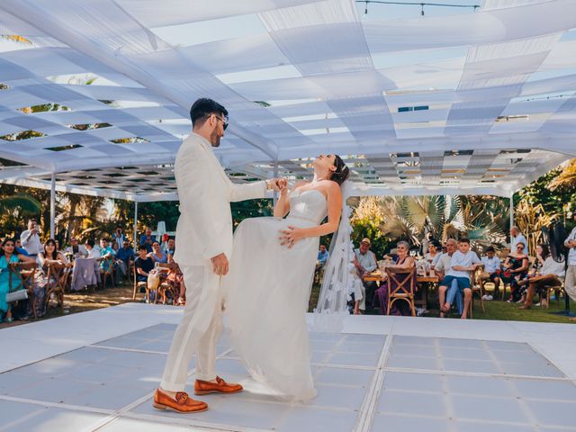 La boda de Diego y Paulina en Acapulco, Guerrero 152