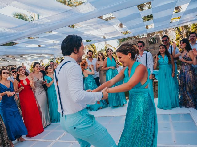 La boda de Diego y Paulina en Acapulco, Guerrero 155