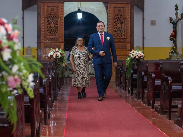 La boda de Tony y Diana en Izamal, Yucatán 5