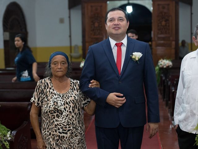 La boda de Tony y Diana en Izamal, Yucatán 7