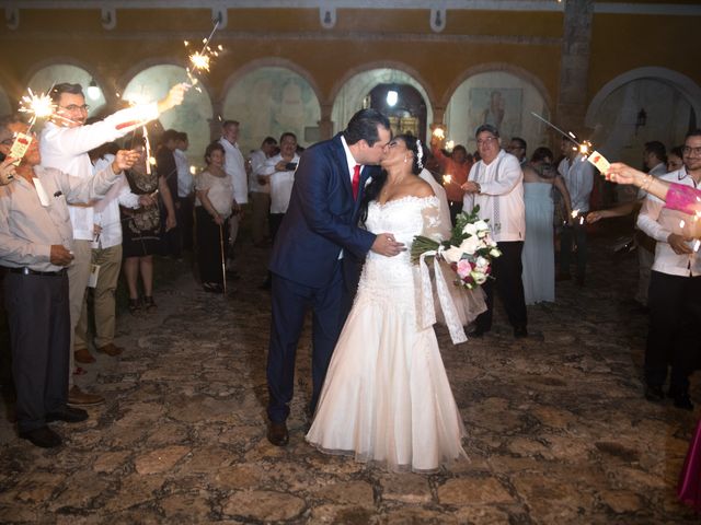 La boda de Tony y Diana en Izamal, Yucatán 39