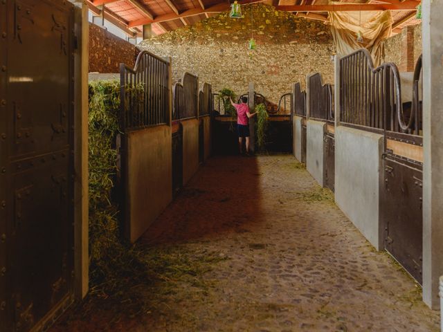 La boda de Leopoldo y Victoria en Tilapa, Puebla 23