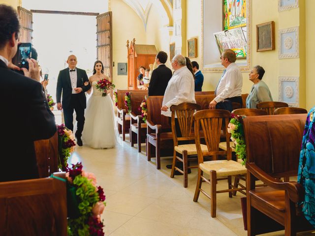 La boda de Leopoldo y Victoria en Tilapa, Puebla 52