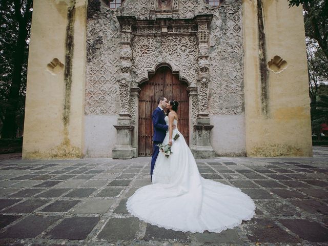 La boda de Arnaud y Adriana en Iztapalapa, Ciudad de México 25
