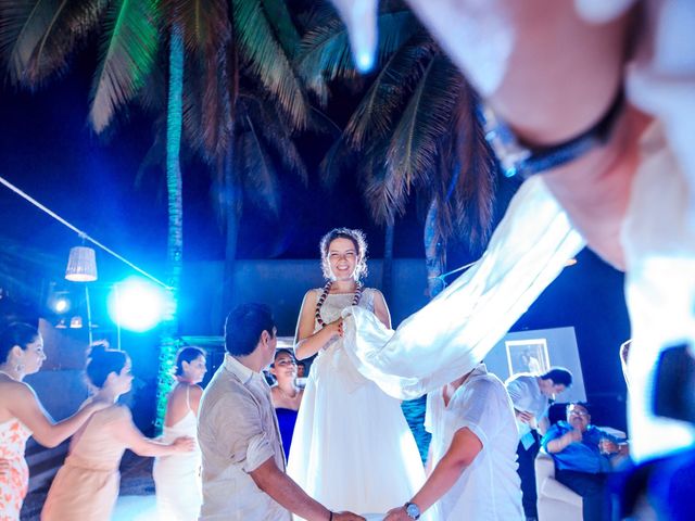 La boda de Ernesto y Alisa en Huatulco, Oaxaca 38